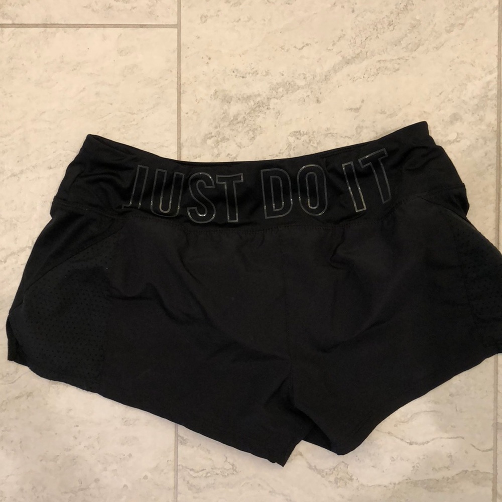 Nike Shorts - Picture 1 of 2